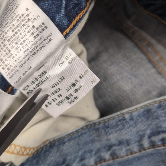 Levis 541 Jeans Mens 32X32 Blue Medium Wash Thrashed Casual Straight Stretch - Picture 4 of 10